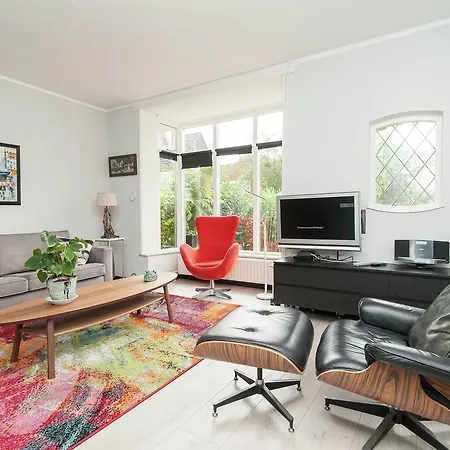 Semi Detached House With Garden In Quiet Location Within Walking Distance Of The Centre Of Bergen