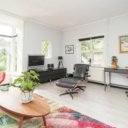 Semi Detached House With Garden In Quiet Location Within Walking Distance Of The Centre Of Bergen Bergen